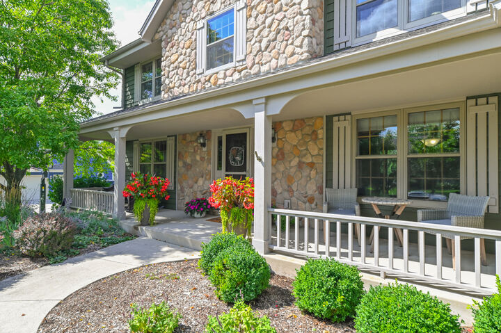 Property Photo:  N108w15246 Bel Aire Ln  WI 53022 