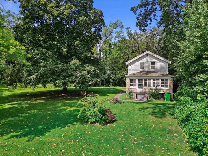 Property Photo:  4816 Riverside Rd  WI 53185 