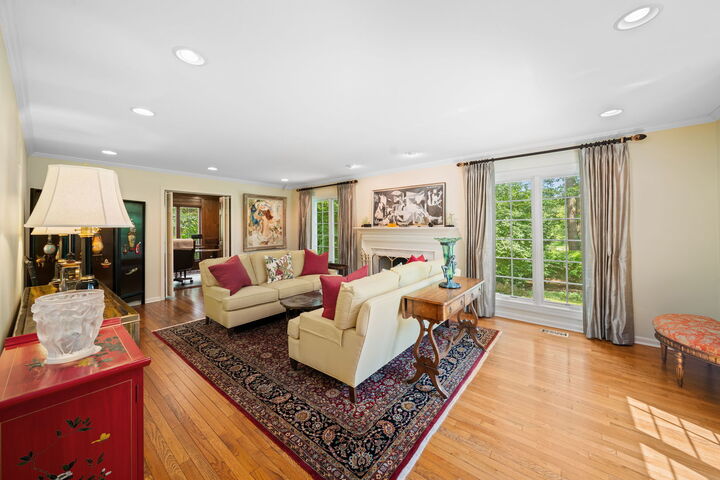Property Photo:  1020 McCormick Drive  IL 60045 