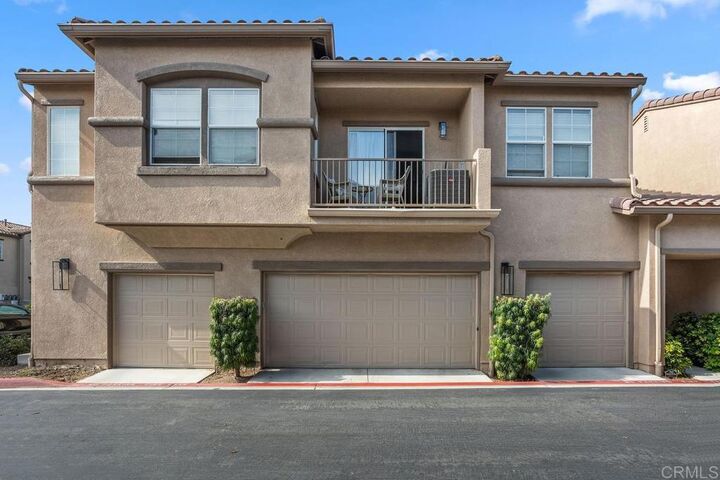 Property Photo: 646 Sumner Way 4 CA 92058