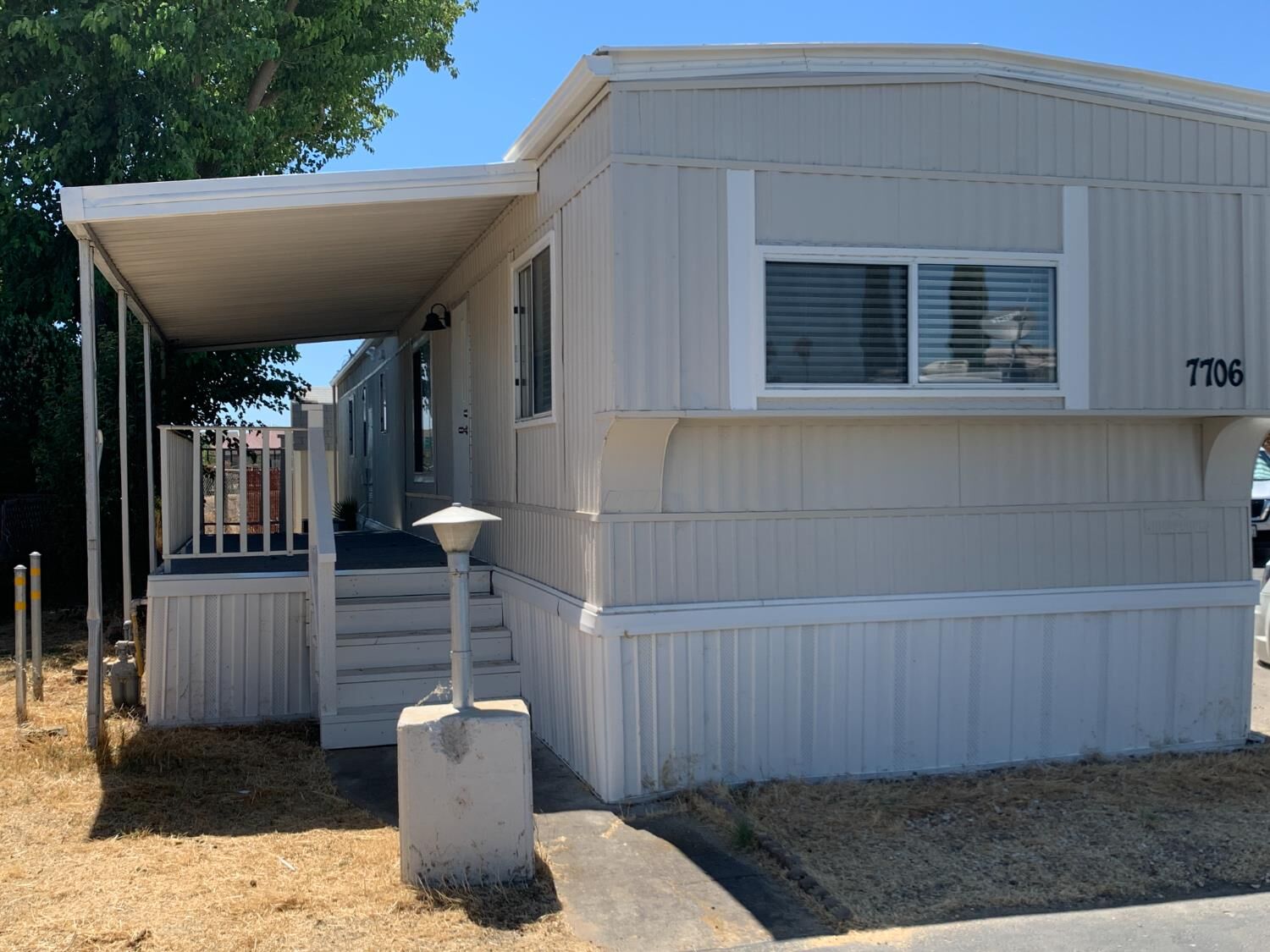 Property Photo: 7706 Whispering Palms Drive CA 95823