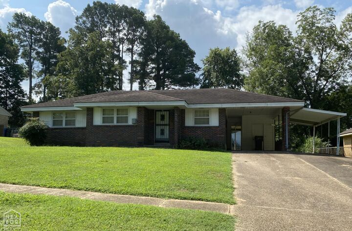 Property Photo: 745 Crest Drive AR 72401