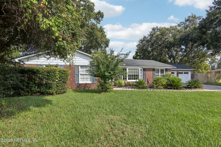 Property Photo: 1168 Montevideo Road FL 32216