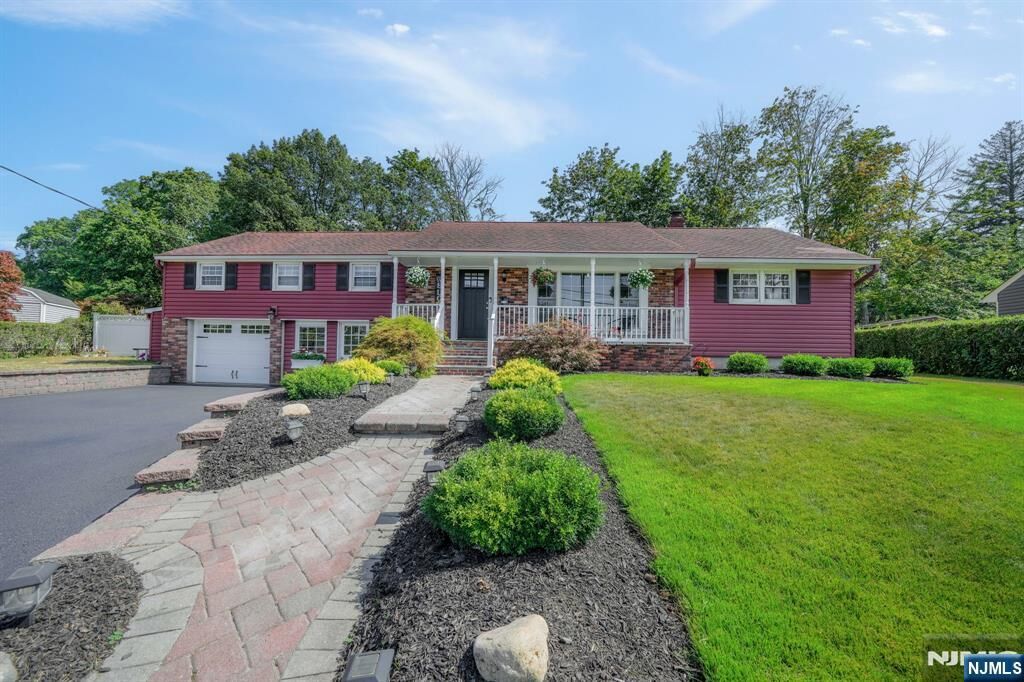 Property Photo: 201 Stiles Court NJ 07442
