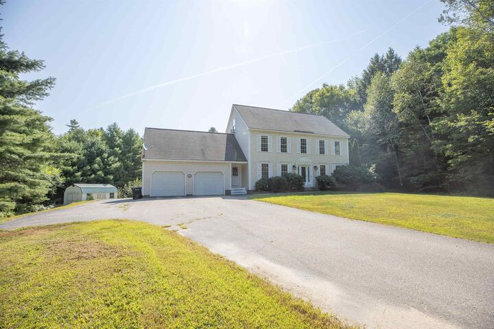 Property Photo:  15 Foxberry Drive  NH 03070 