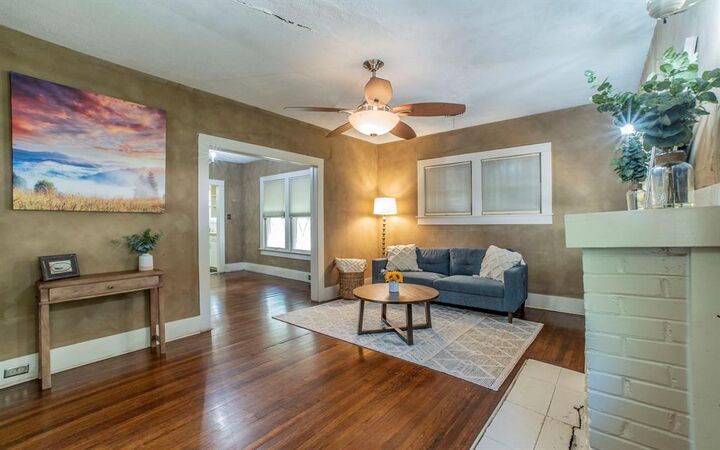 Photo de la propriété: 2340 Honeysuckle Avenue TX 76111
