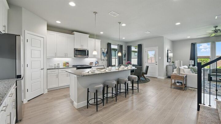 Property Photo: 1809 Swallow Street TX 76205