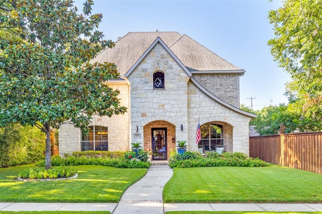 Property Photo: 6304 Velasco Avenue TX 75214