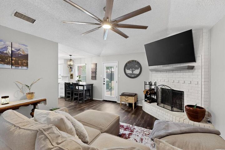 Property Photo: 716 Vaughn Drive TX 76028