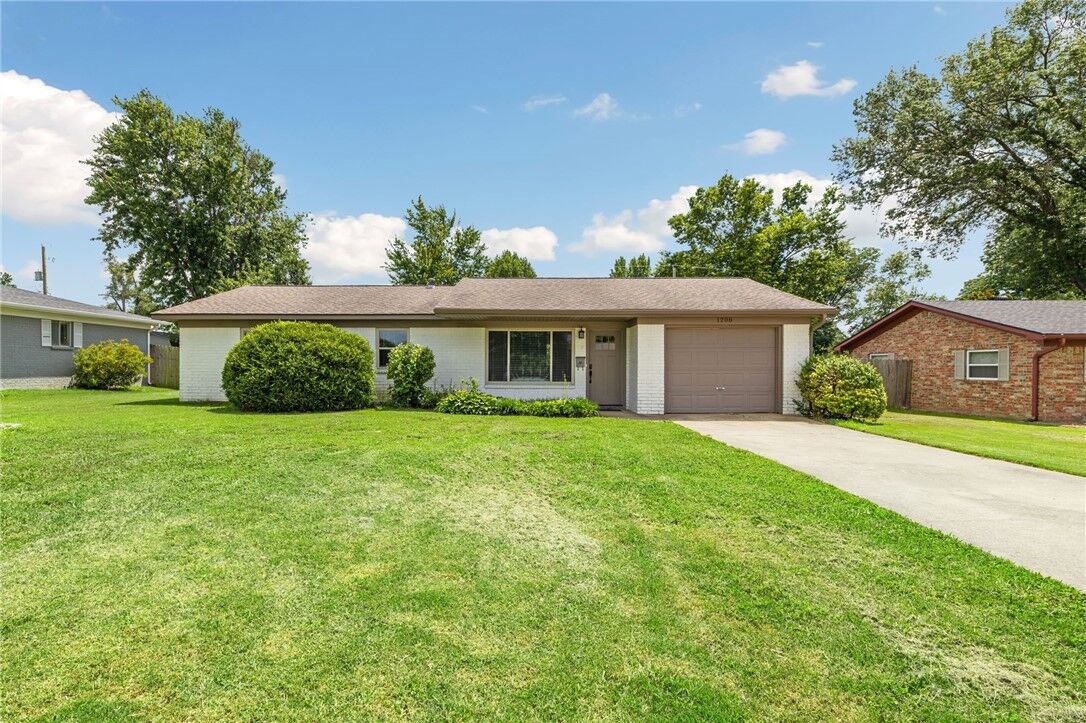 Property Photo: 1208 NE 3rd Street AR 72712