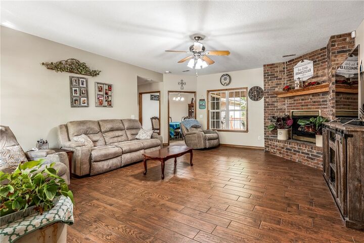 Property Photo: 2 Northampton Drive AR 72714