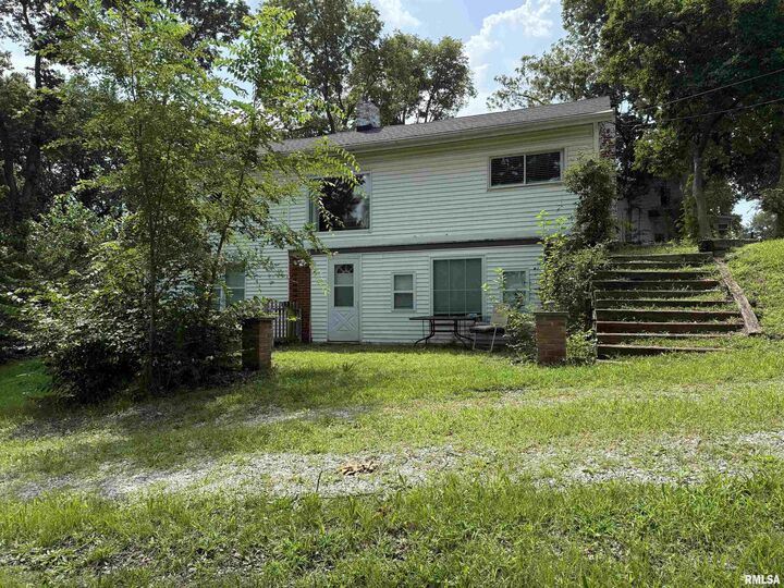 Property Photo:  611 S Broadway Street  IL 62644 