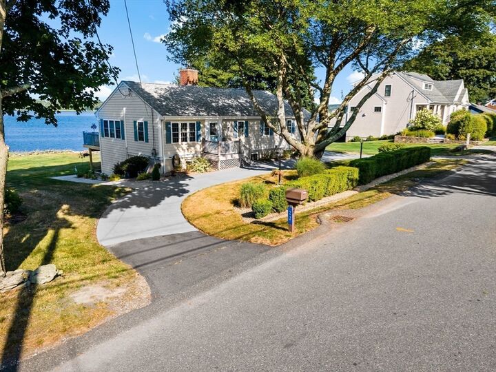22 Riverside Dr  Berkley MA 02779 photo