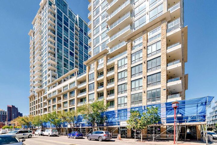 Property Photo:  222 Riverfront Avenue SW 521  AB T2P 0X2 