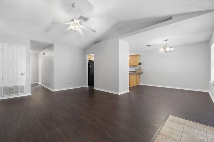 Property Photo: 5918 Gillum Rd FL 32570