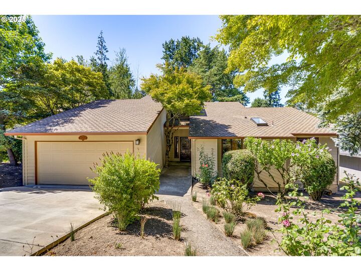 10205 SW 36th Pl  Portland OR 97219 photo