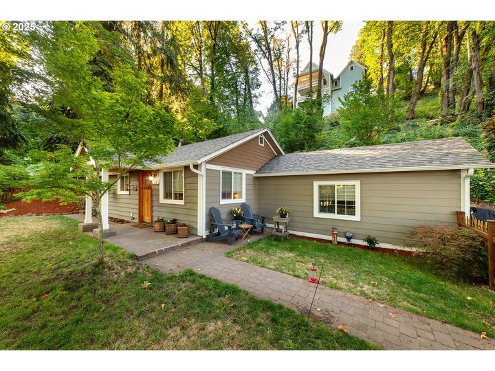 Property Photo: 410 3rd Ave OR 97045