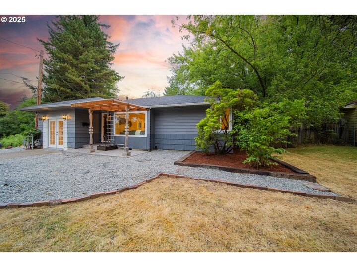 4239 SW Garden Home Rd  Portland OR 97219 photo