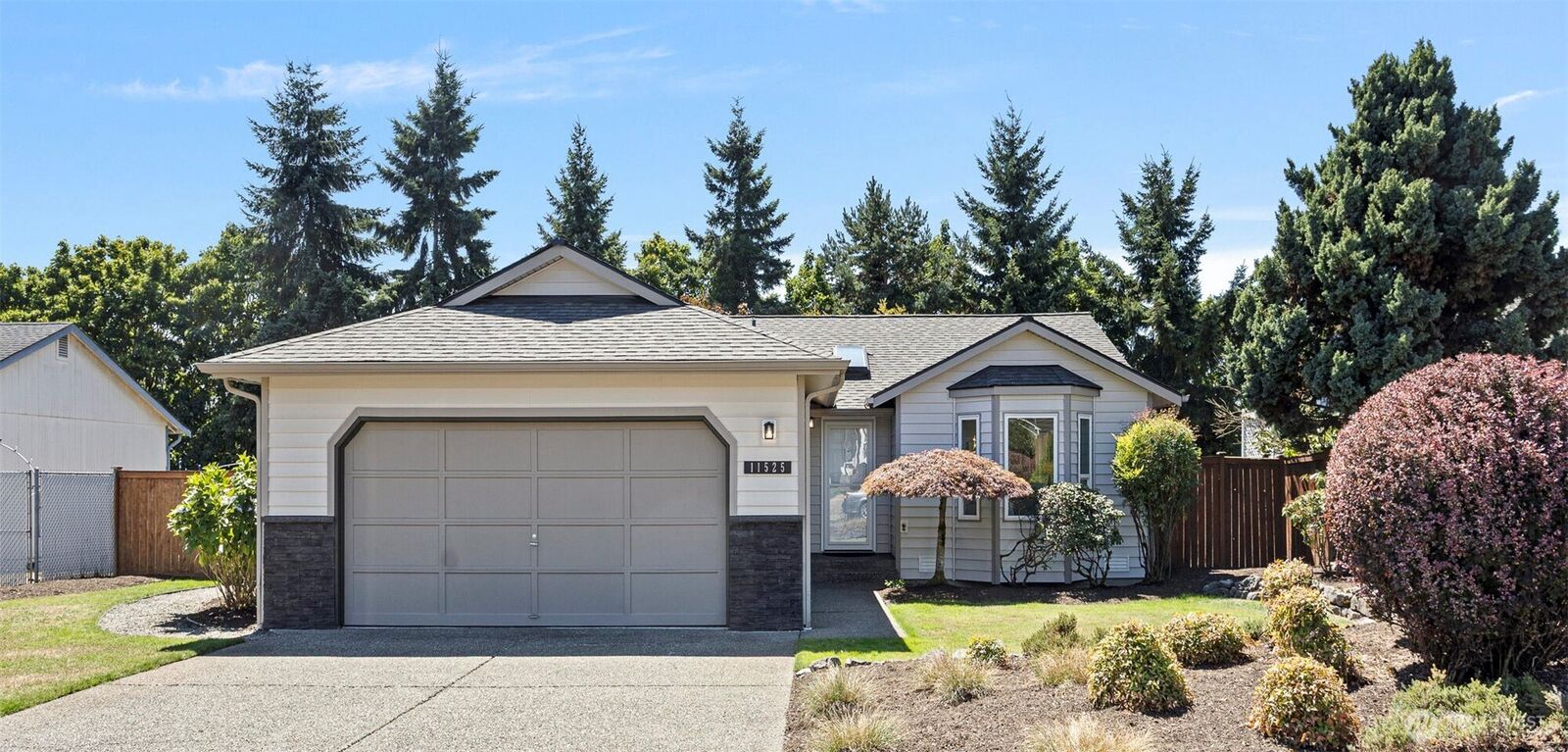 Property Photo:  11525 SE 308th Place  WA 98092 