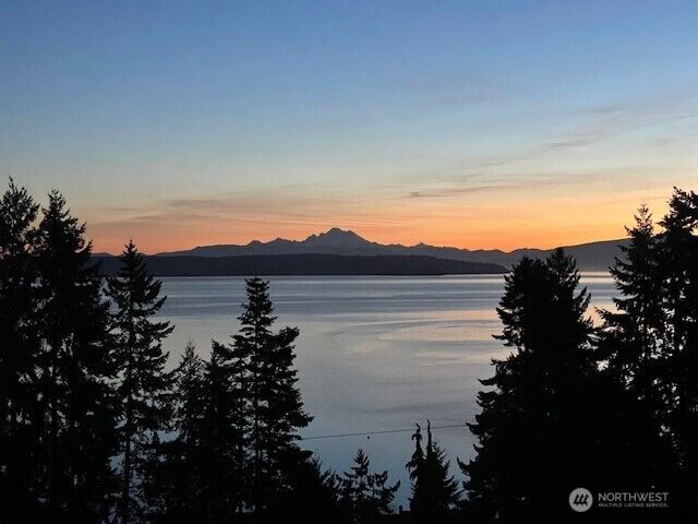Property Photo:  305  Alta Vista Avenue  WA 98239 