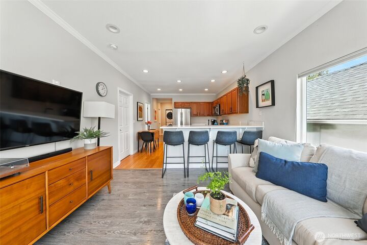 Property Photo:  4616 S Orcas Street  WA 98118 