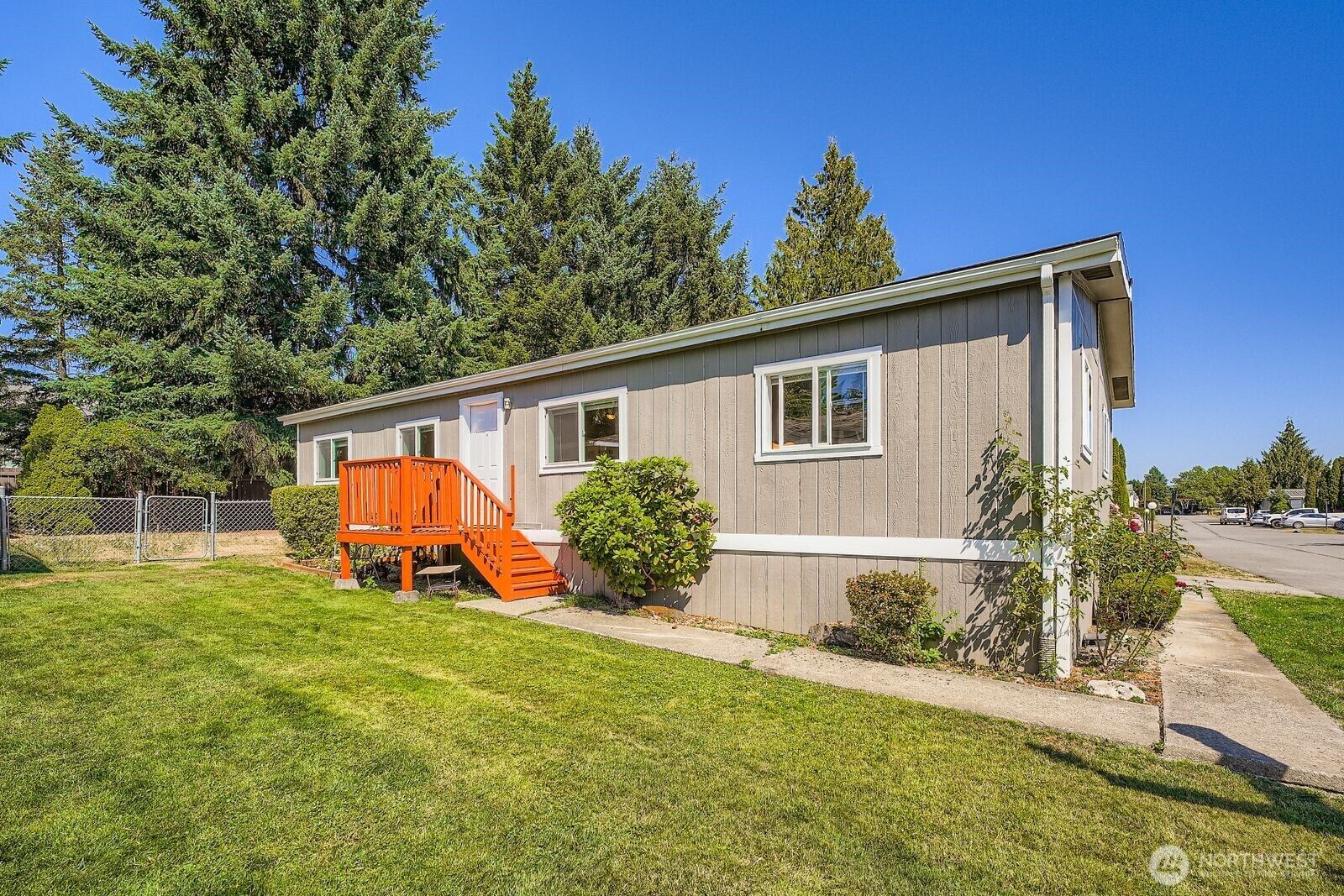 Property Photo: 31600 126th Avenue SE 139 WA 98002