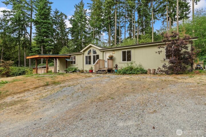 11652  State Route 525  Clinton WA 98236 photo