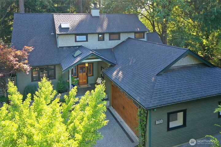 Property Photo:  7763  Hansen Road NE  WA 98110 