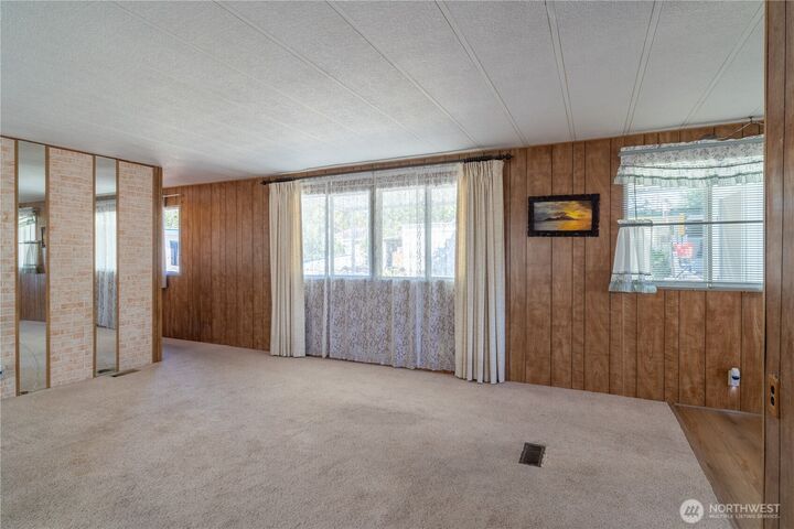Property Photo: 7045 Mallard Drive SE WA 98857