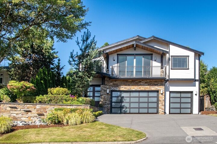 Property Photo:  2045  102nd Avenue NE  WA 98004 
