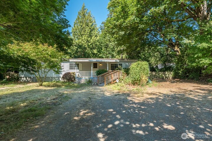 Property Photo: 5130 2nd Avenue NE WA 98271