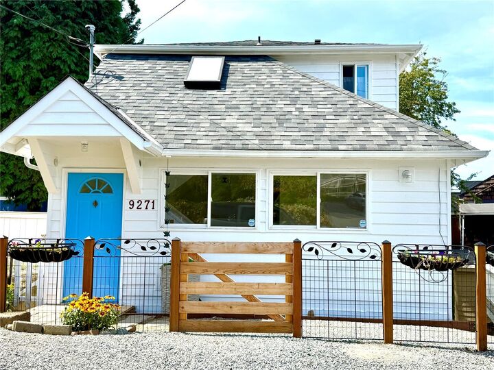 9271  Ithaca Place S  Seattle WA 98118 photo