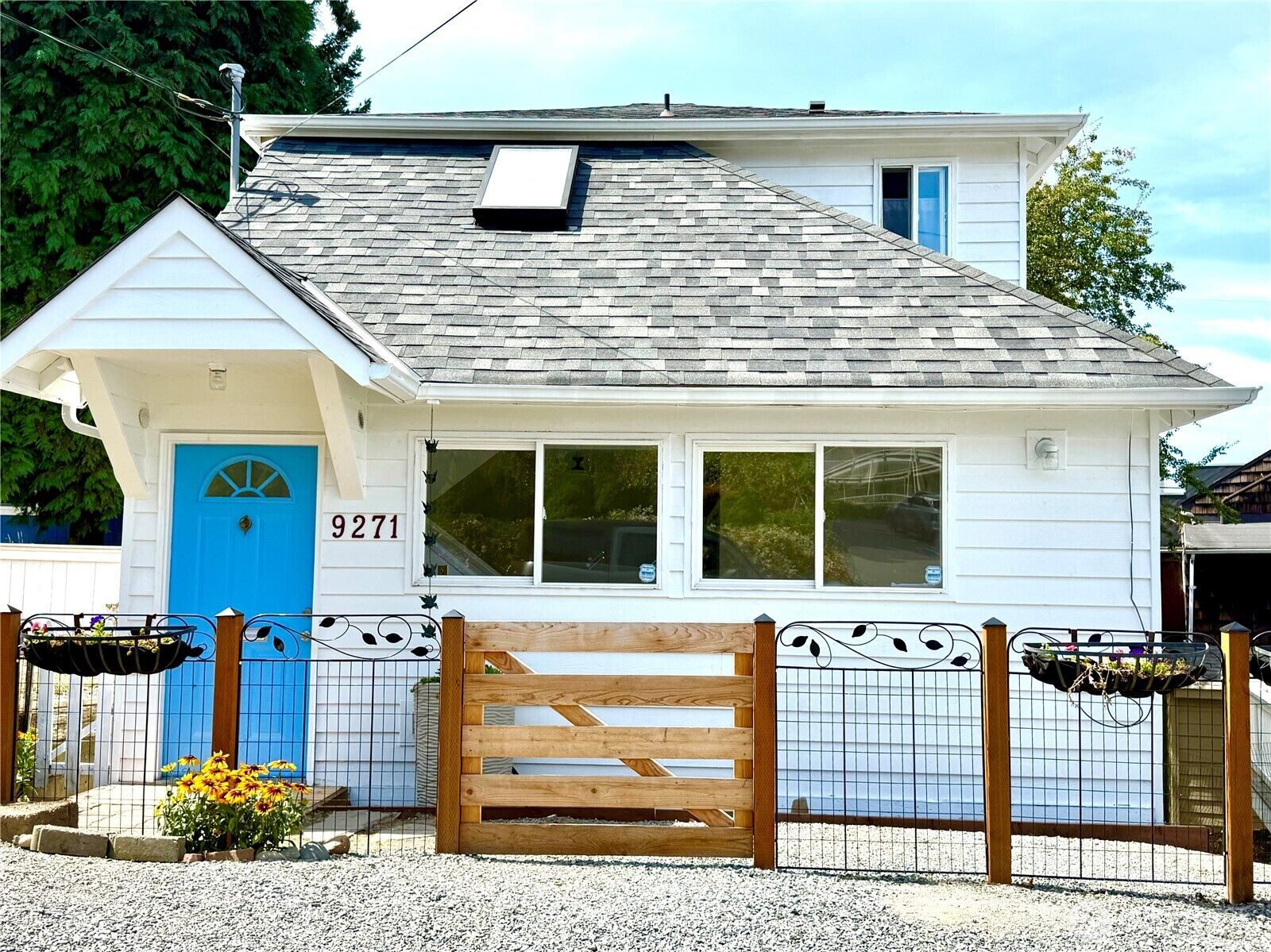 Property Photo:  9271  Ithaca Place S  WA 98118 