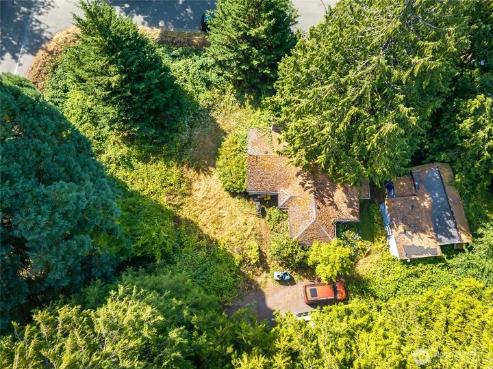 Property Photo: 15304 44th Avenue W WA 98087