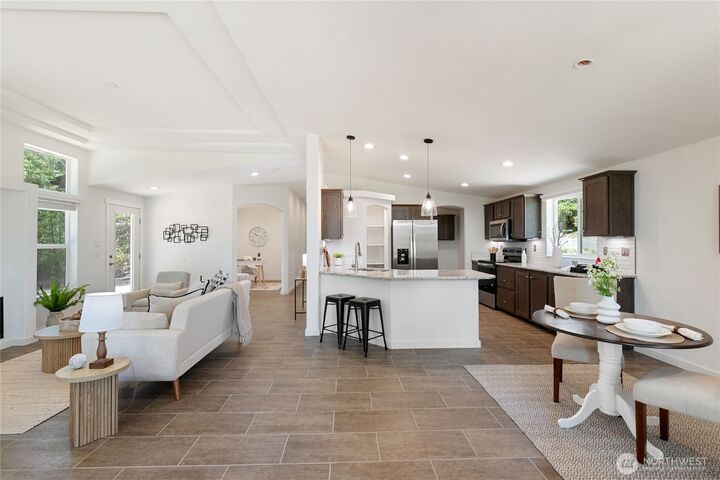 Property Photo: 160 E Spruce Street WA 98592