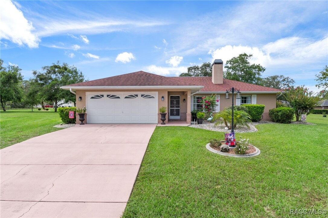 Property Photo: 1106 N Brookhaven Terrace FL 34453
