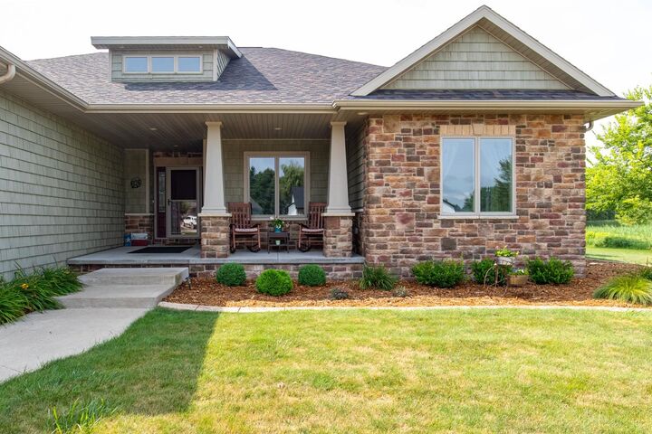 Property Photo:  1101 W Starview Court  WI 54913 