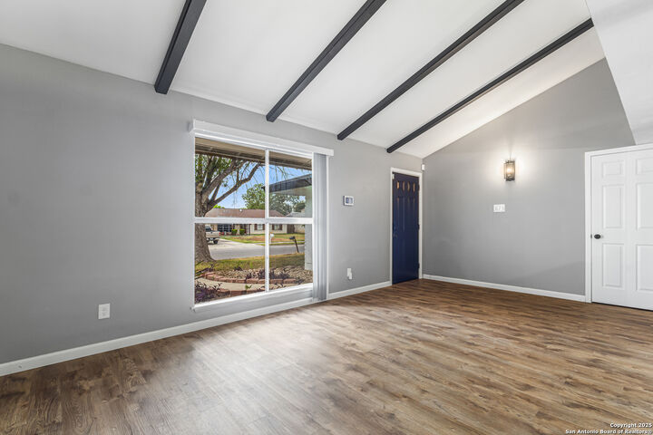 Property Photo:  330 Whitecliff  TX 78227 