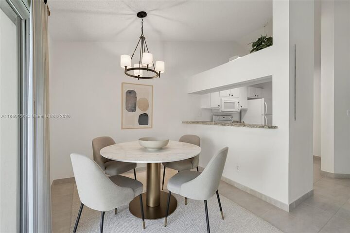 Property Photo: 14006 SW 91st Ter 14006 FL 33186