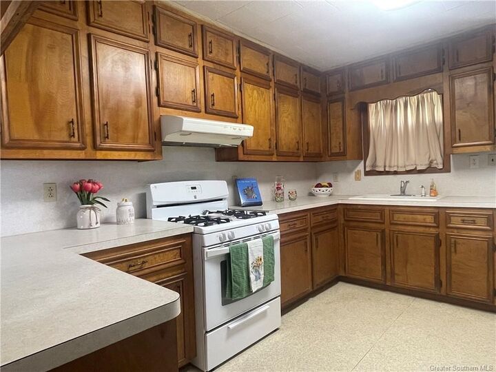 Property Photo:  3705 Auburn Street  LA 70607 