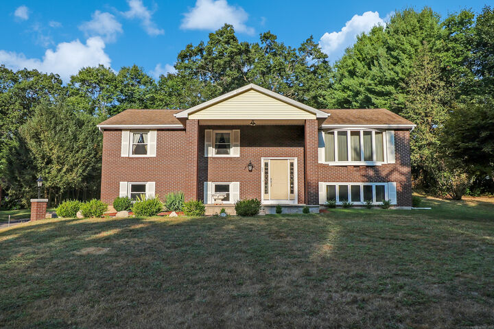Property Photo:  23 Norton Trail  CT 06062 