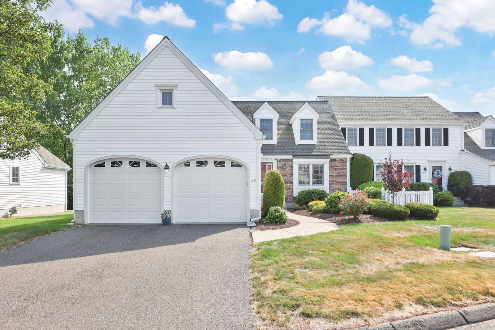 Property Photo:  30 Baileys Lane 30  CT 06109 