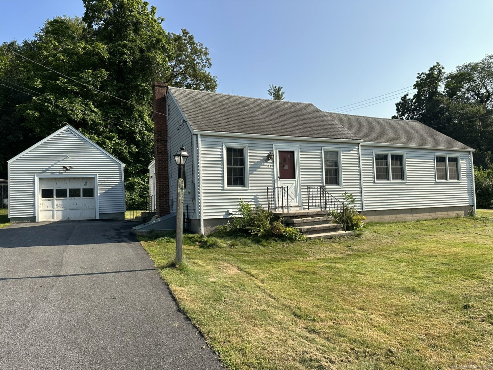 Property Photo:  31 Thayer Avenue  CT 06019 