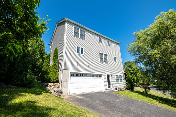 Property Photo: 22 Bayview Drive CT 06804