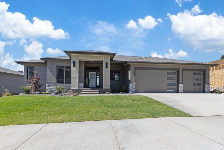 5210 S Willamette St  Spokane WA 99223 photo