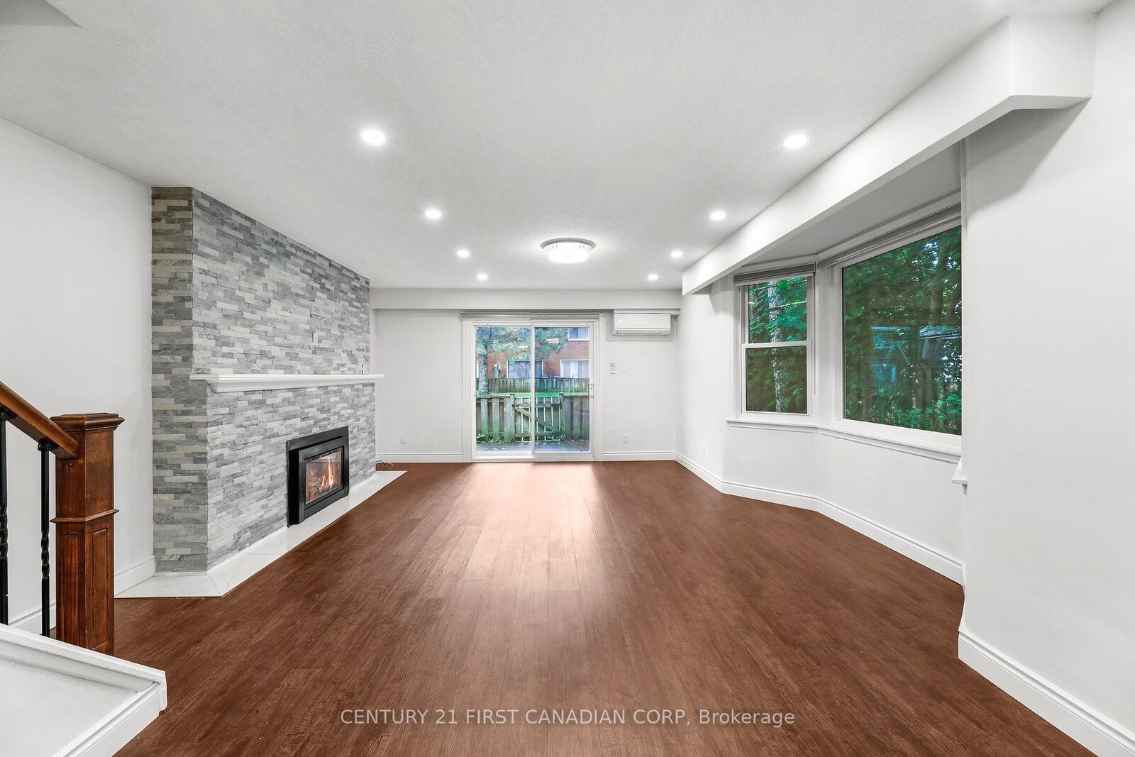 Property Photo: 19 Arbour Glen Crescent ON N5Y 1Z9
