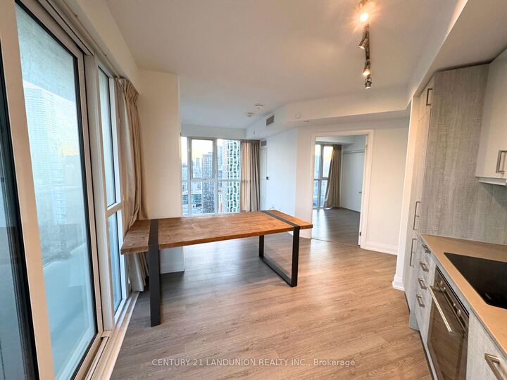 Property Photo:  77 Mutual Street 3504  ON M5B 2A9 