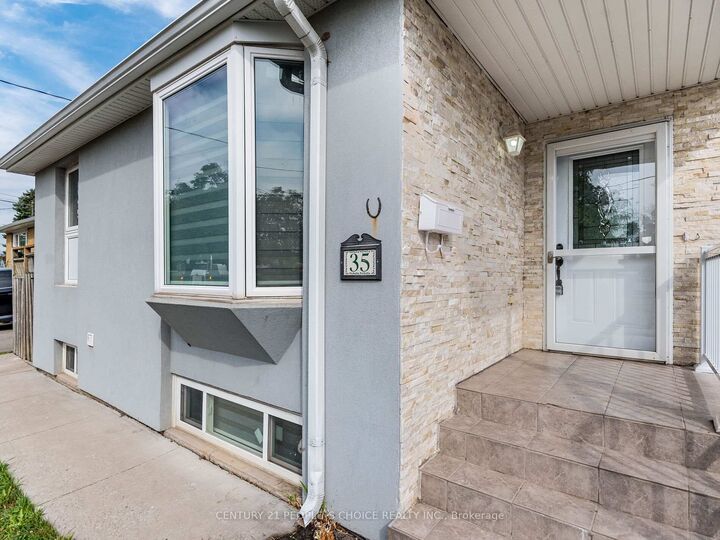 Property Photo:  35 Farr Avenue  ON M9V 2A5 