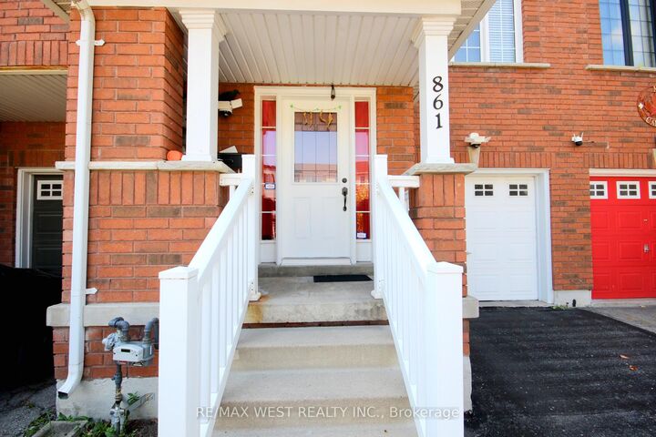 Property Photo: 861 Bourne Crescent ON L1H 8X9