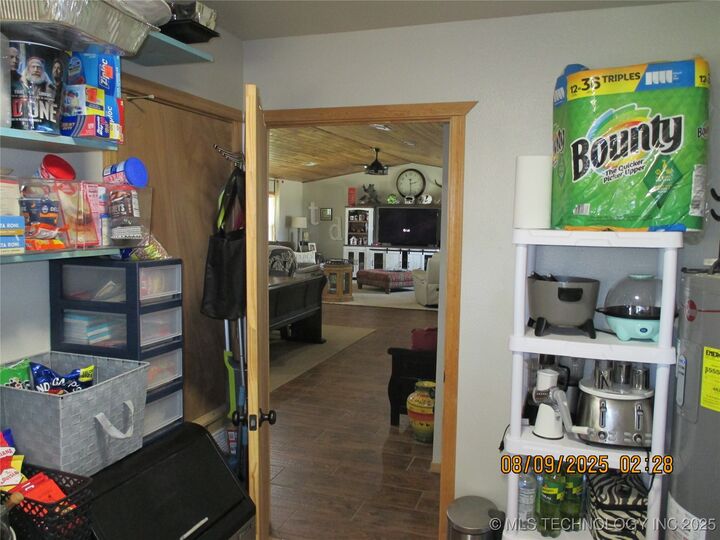 Property Photo: 554 N 4206 Road OK 74743